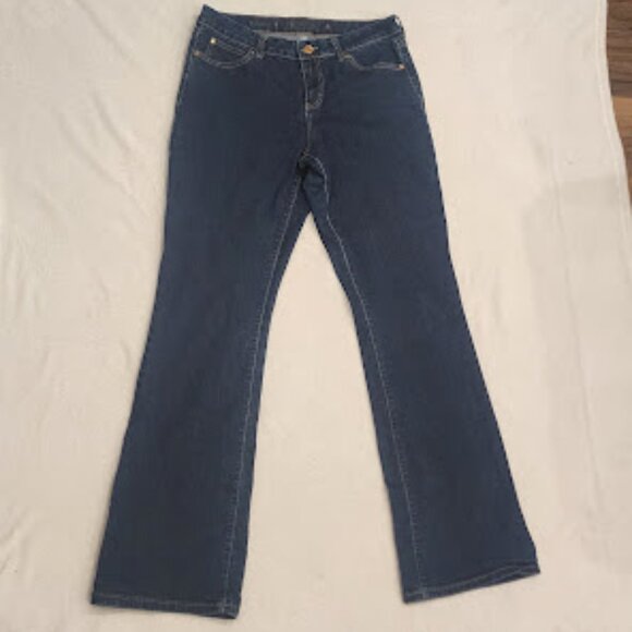 Jennifer Lopez boot cut indigo blue jeans. Like New, Size 12 - Picture 1 of 8